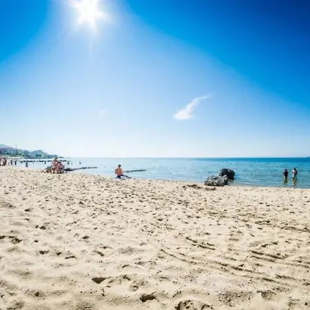 4* Sea - With Balcony アパート