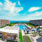 4* Sea - With Balcony Apartamento