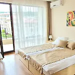 4* Sea - With Balcony Apartamento